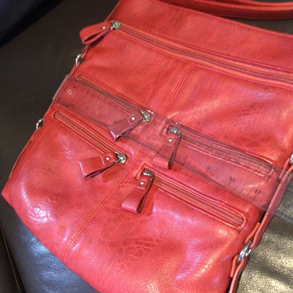Red Cross Body Purse - Picture 3 of 6